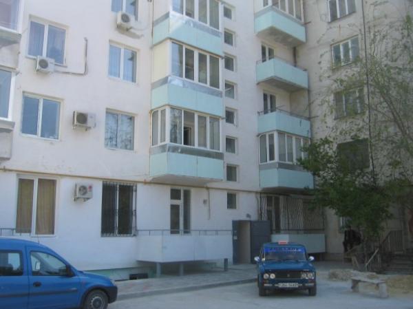 1-но ком кварт в Феодосии -4 мин море.     на -2025 год